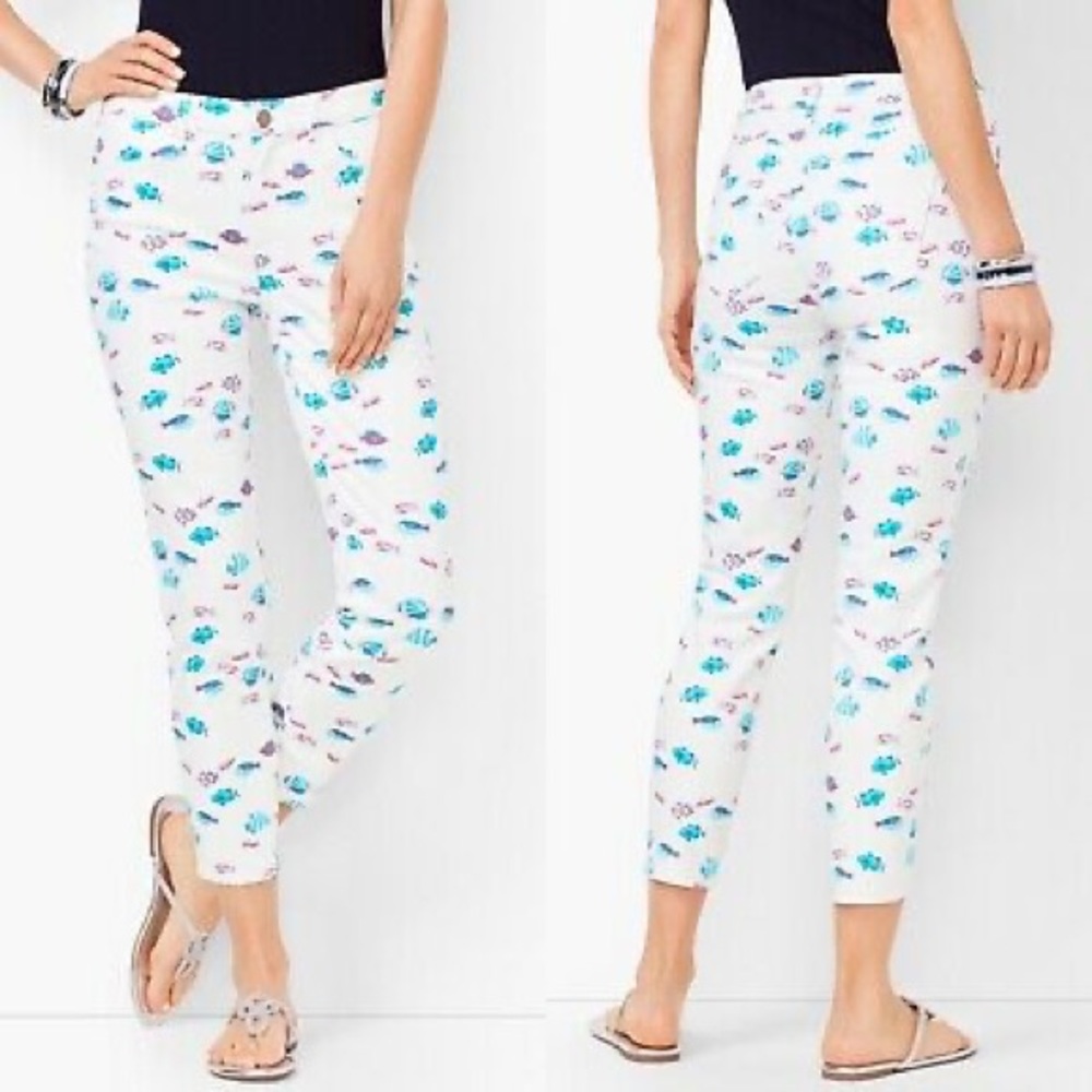 TALBOTS DENIM JEGGING CROPS - FISH PRINT